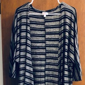 EUC sz M sweater knit LuLaRoe Lindsay kimono